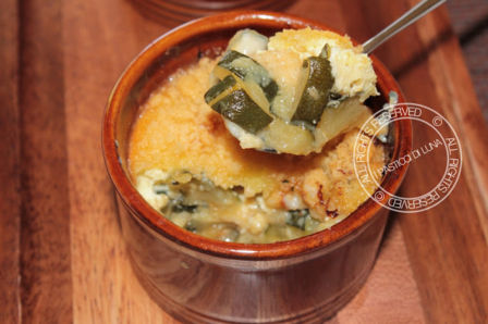 Ricetta | Crumble salato di zucchine e gorgonzola con crosticina al parmigiano