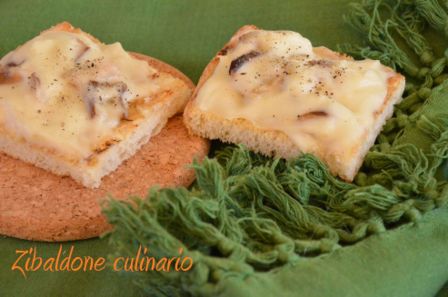 Crostoni ai funghi