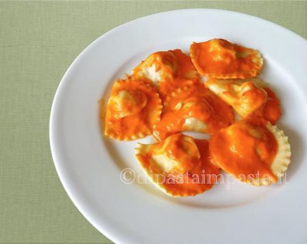 Ravioli di kamut in salsa di peperoni