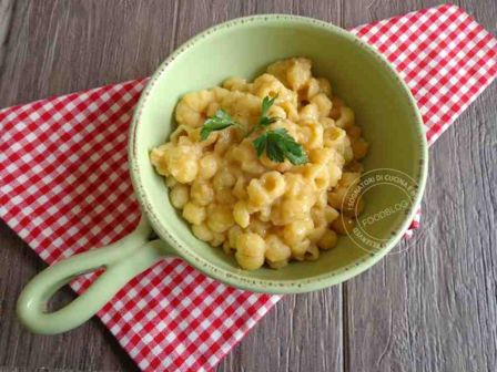 PASTA CON IL PURE' DI FAVE BIANCHE