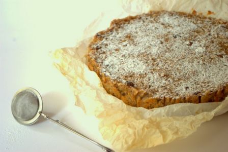 Torta di pane, uvetta, rum e muscovado