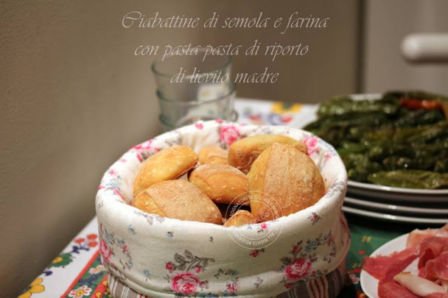 RICETTA CIABATTINE DI SEMOLA E FARINA CON PASTA DI RIPORTO DI LIEVITO MADRE