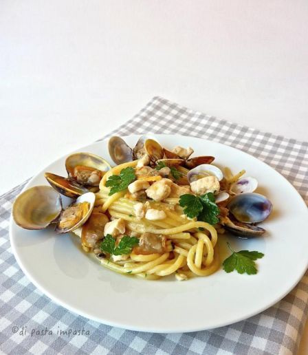 Spaghetti con gallinella e vongole