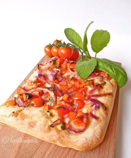 Focaccia e pizza con un grammo di lievito