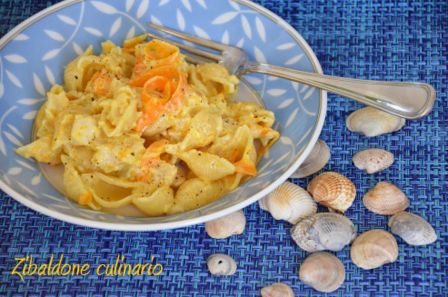 Pasta con nasello e carote