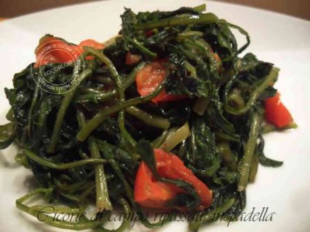 CICORIE DI CAMPO RIPASSATE IN PADELLA