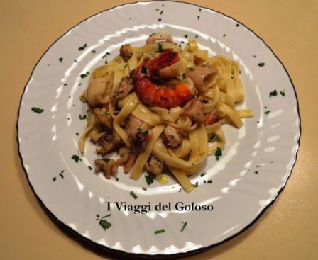 TAGLIATELLE GAMBERI & CALAMARETTI