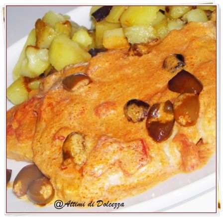 BRACIOLE DI MAIALE ALLA PANNA E POMODORO