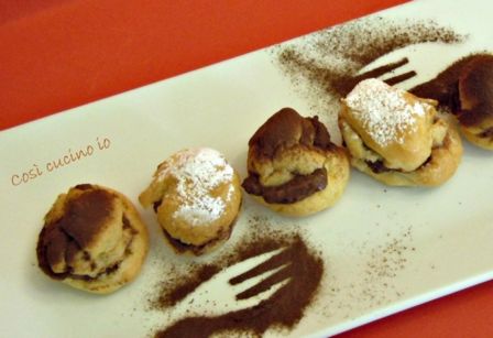 Bignè ripieni di budino al cioccolato, ricetta di riciclo