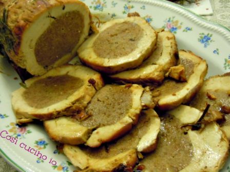 Petto di tacchinella ripieno al prosecco, ricetta per le feste