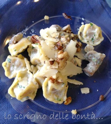 CAPPELLETTI CON FUNGHI E RICOTTA a Bologna e preparati da uno chef!