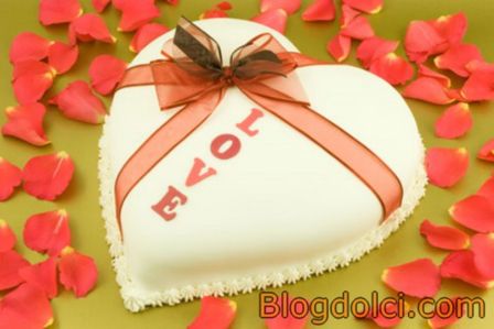 Torta a forma di cuore per San Valentino