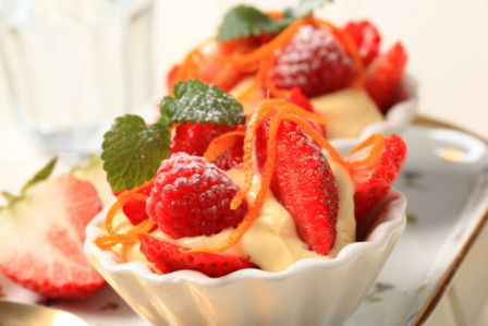 Crema al rum con frutti rossi