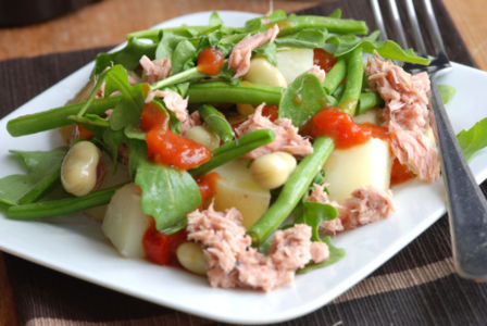 Insalata di patate, fagiolini e tonno