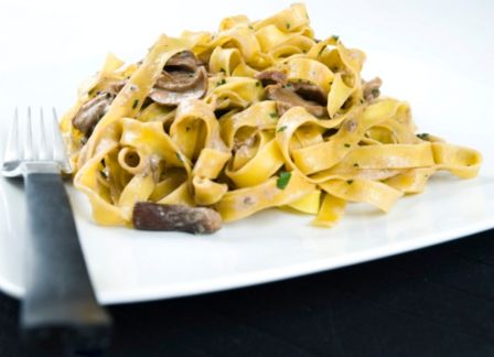 Tagliatelle ai funghi e lenticchie