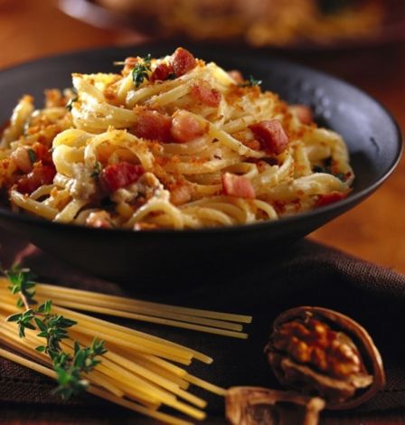 La nuova carbonara con mollica e noci