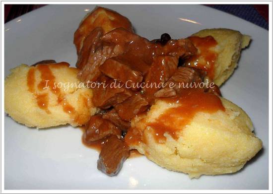 BOCCONCINI DI MANZO IN UMIDO SPEZIATO