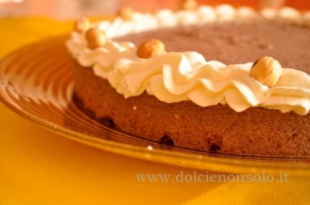 Dessert alle nocciole con crema di budino