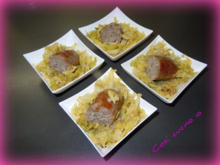 Bocconcini di salsiccia su lettino di verze “sofegae”