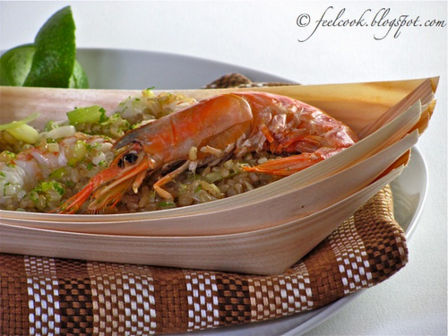 Riso integrale al tè nero con gamberi, porri e zenzero