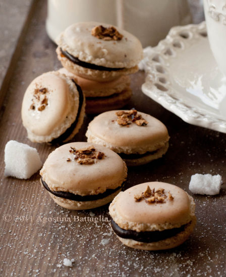 Petit Macarons al Cioccolato Fondente, Cointreau ed Arancia