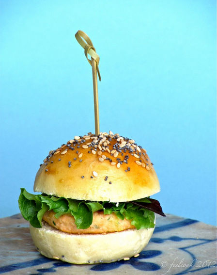 Mini hamburger di salmone