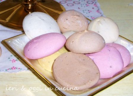 Fave dolci, Fave dei morti, Favette: ricette di una famiglia nobiliare ravennate di inizio '900
