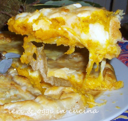 La pizza di zucca ai quattro formaggi
