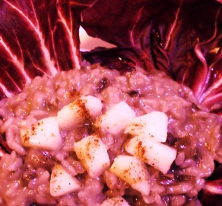 RICETTE PER LE FESTE – RISOTTO CON RADICCHIO, PERE E CANNELLA