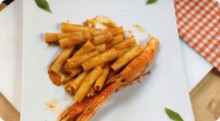 Un viaggio alla scoperta dei sapori, dei profumi e delle dolcezze della cucina calabrese: 10 ricette davvero imperdibili.