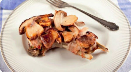 Costolette di agnello con porcini.