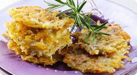 Gallette di patate, golosissime frittelle di patate al rosmarino.