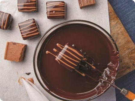 Cioccolatini al biscotto e nocciola.