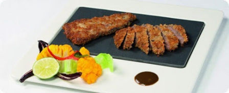 Tonkatsu di cervo con Tsukemono.