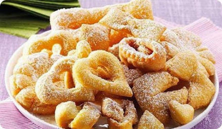 Chiacchiere fatte in casa: ecco come prepararle