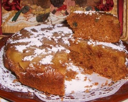 Torta rovesciata di farina di castagne e mele