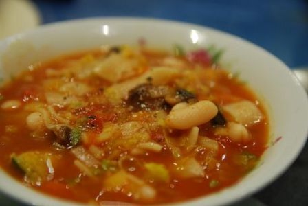 La ricetta del minestrone di verdure salutare e saporito