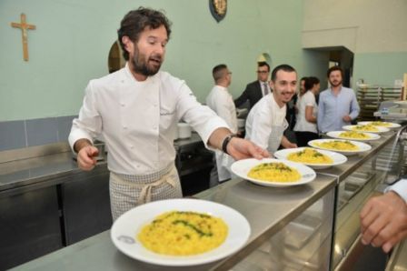 Cracco in questura: siete tutti in arrosto!