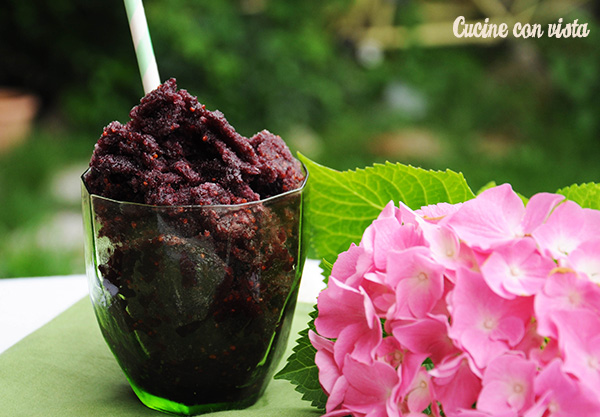 Granita siciliana di gelsi