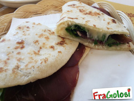 PIADA CON BRESAOLA E RUCOLA