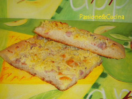 Focaccia Salsiccia e Patate