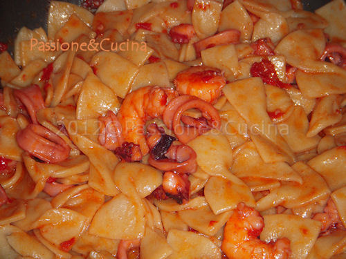 Pasta Fresca con Sugo di Mare