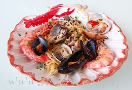 Ricetta Spaghetti allo scoglio al profumo di zafferano