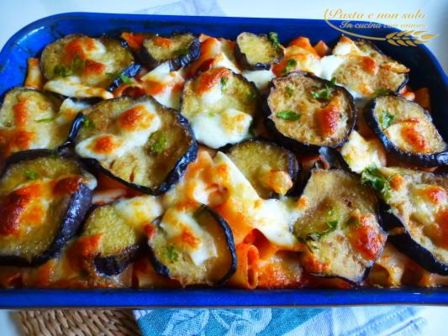 Canneroni melanzane e mozzarella di bufala al forno