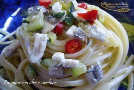 Linguine con alici e zucchine