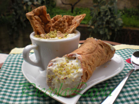 Cannoli Siciliani con Ricotta e Pistacchi…un pò scomposti