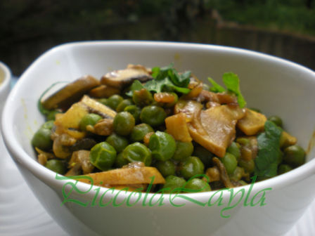 Funghi e Piselli alla Curcuma con Riso Basmati