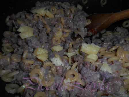 Anelletti con Ragù di Broccolo Viola e Salsiccia