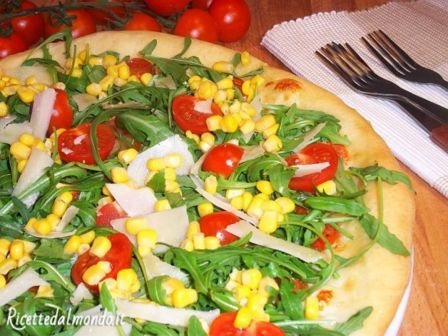 Pizza Pomodorini, Rucola e scaglie di Parmigiano