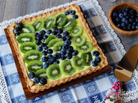 Crostata di kiwi e mirtilli